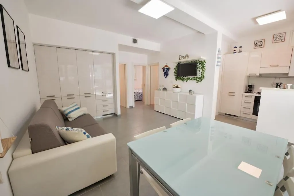 Halaveli Home Llido Degli Estensi