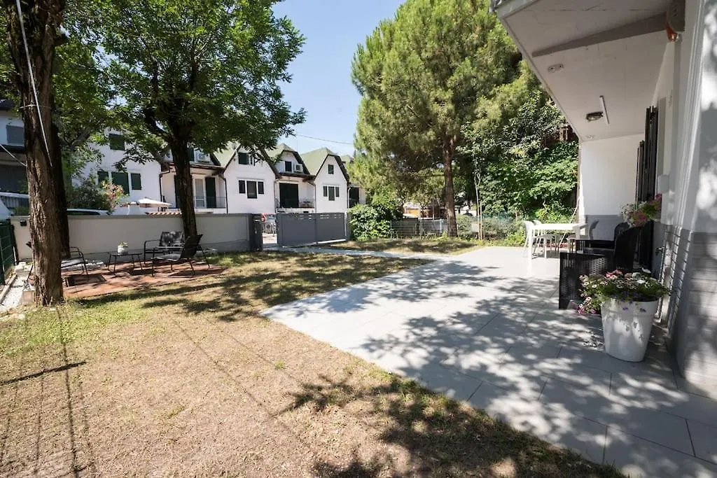 Halaveli Home Llido Degli Estensi Holiday home