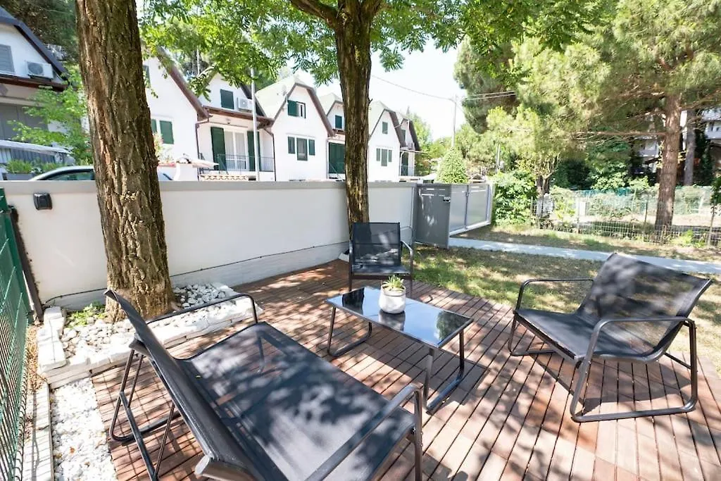 Holiday home Halaveli Home Llido Degli Estensi Italy